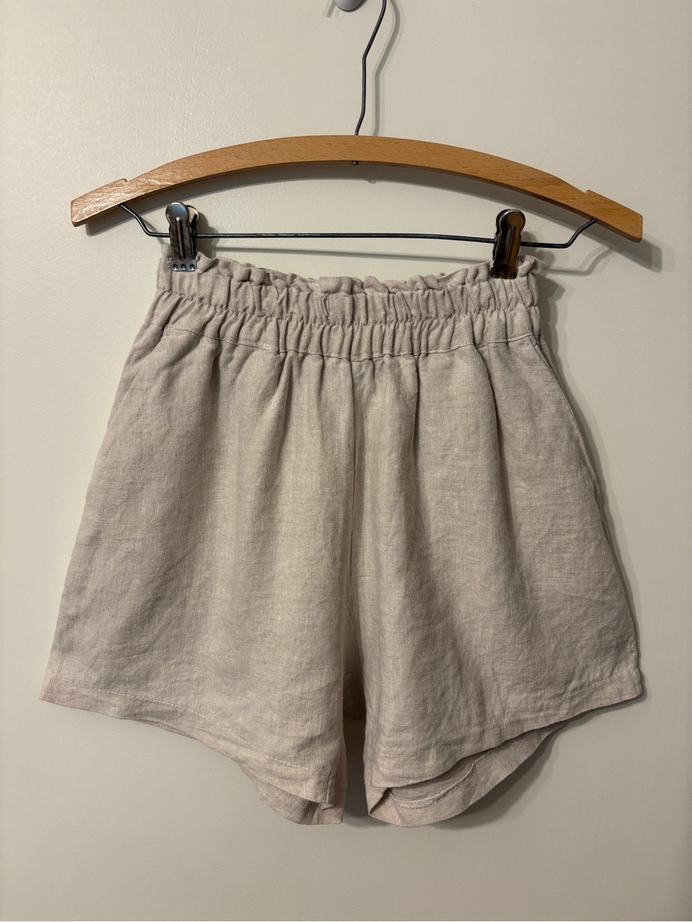Light Beige Elastic Waist Linen-Blend Women's Shorts